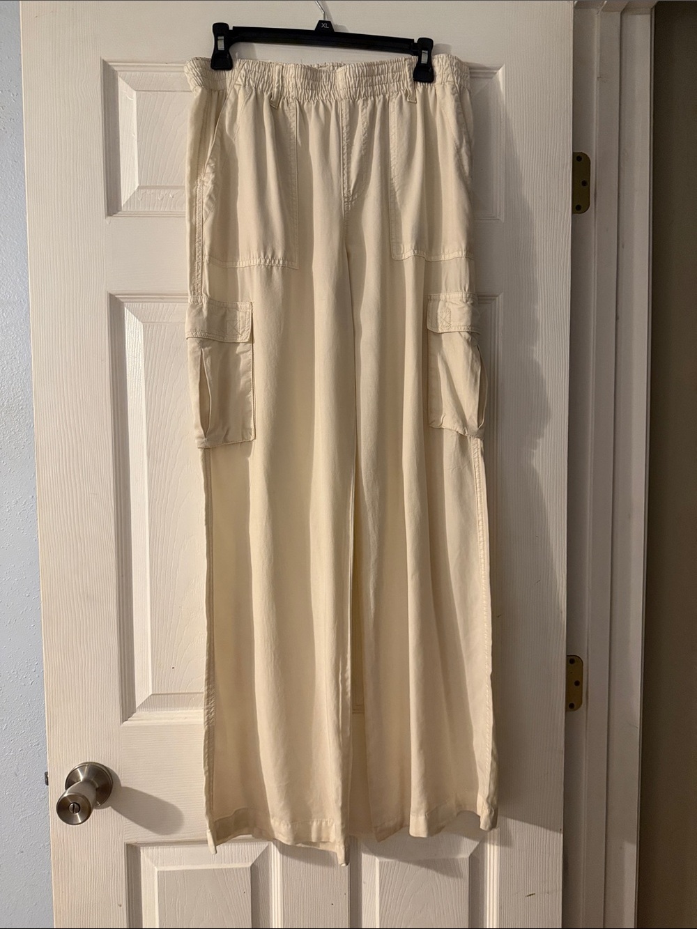 Sanctuary Cream Wide-Leg Cargo Pants with Elastic Waist